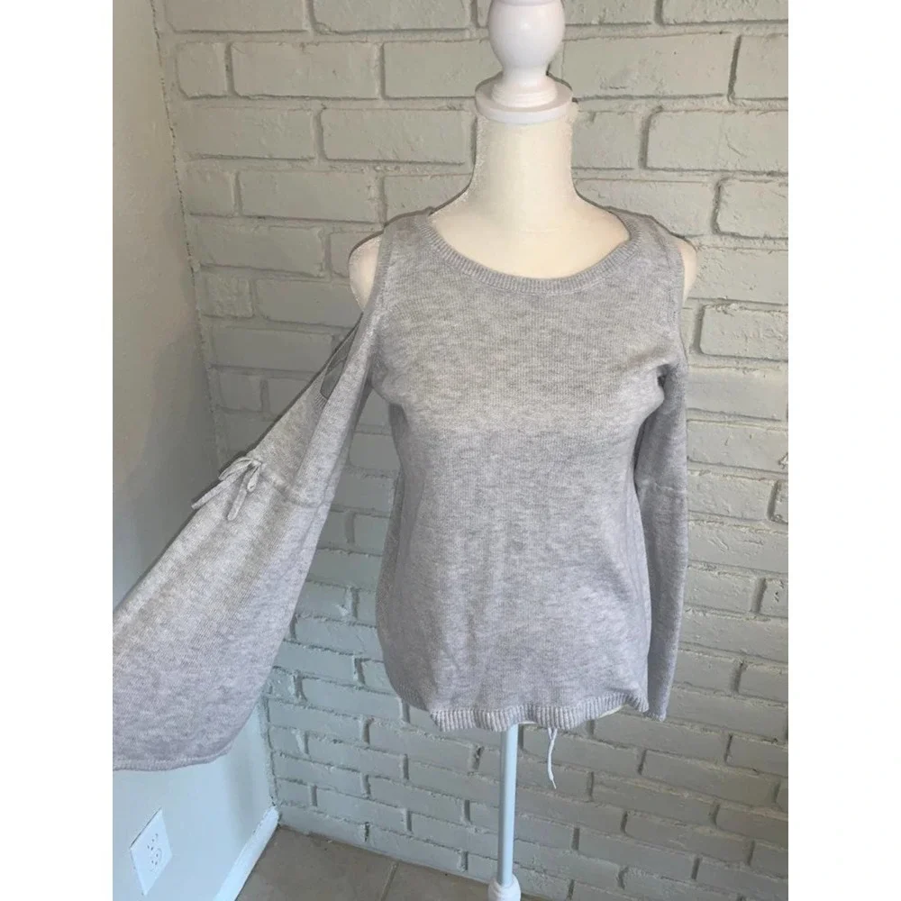American Eagle Outfitters Gray Cold-Shoulder Sweater